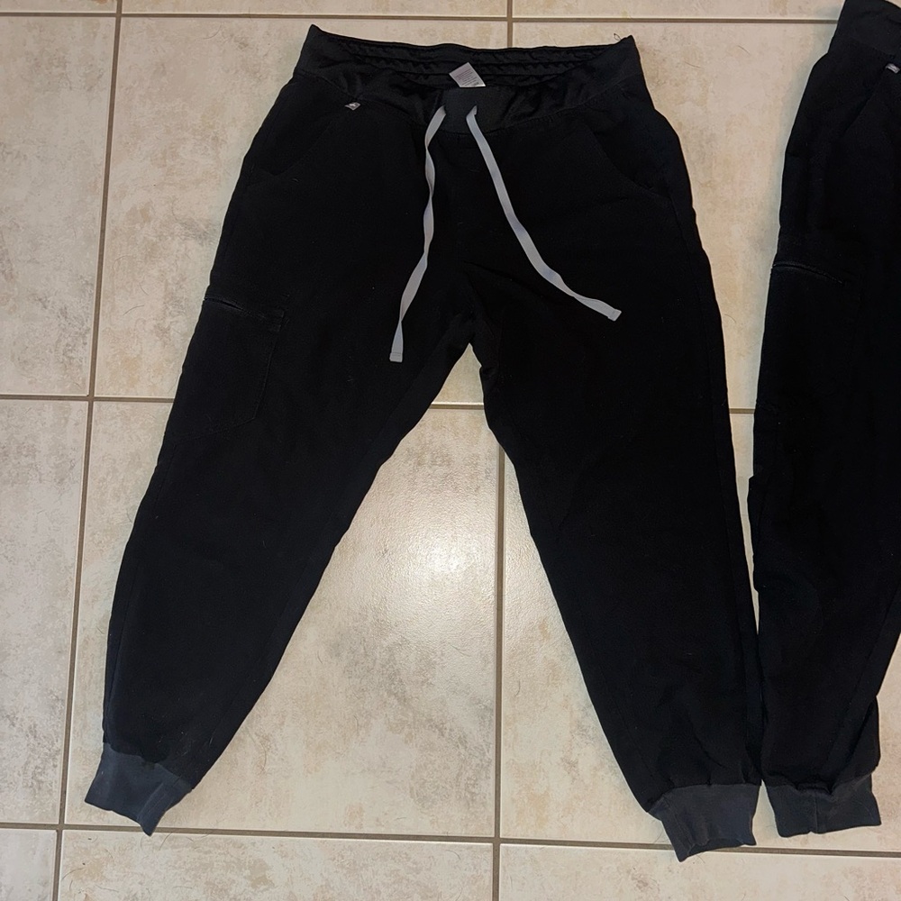 Women's Black Zamora™ - Petite Jogger Scrub Pants - M
- Petite / Black